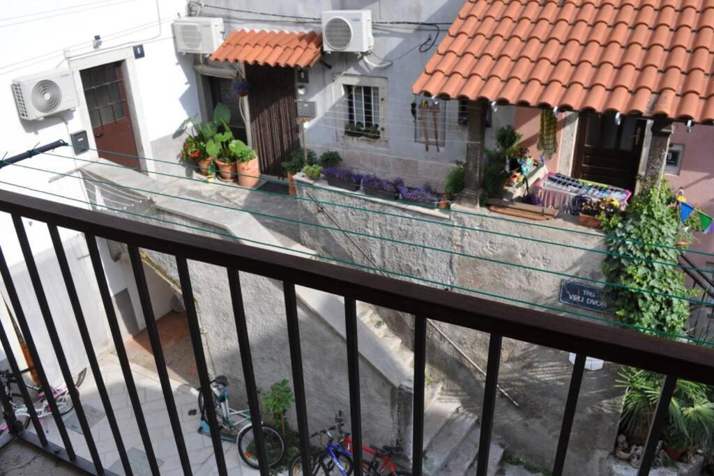 Apartment Veli Dvor Cres Εξωτερικό φωτογραφία