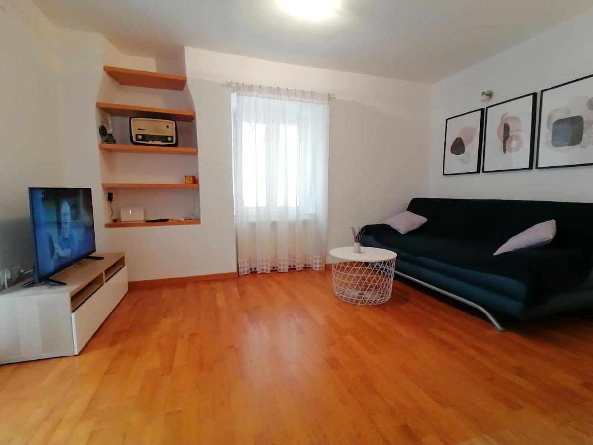Apartment Veli Dvor Cres Εξωτερικό φωτογραφία