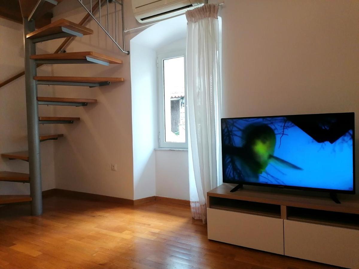 Apartment Veli Dvor Cres Εξωτερικό φωτογραφία